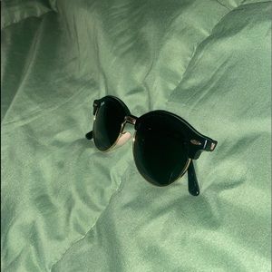 Ray-Ban 4246 Clubround